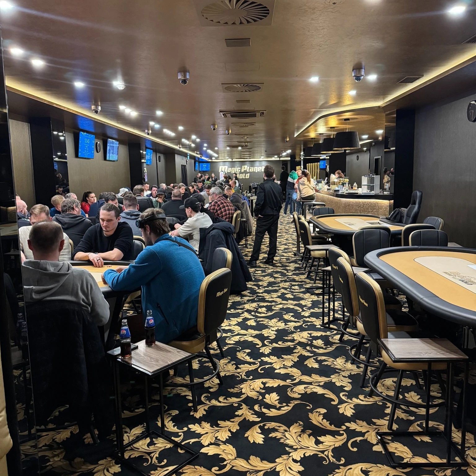 Showdown Casino & Poker Club Chodov | Покер, который вам понравится